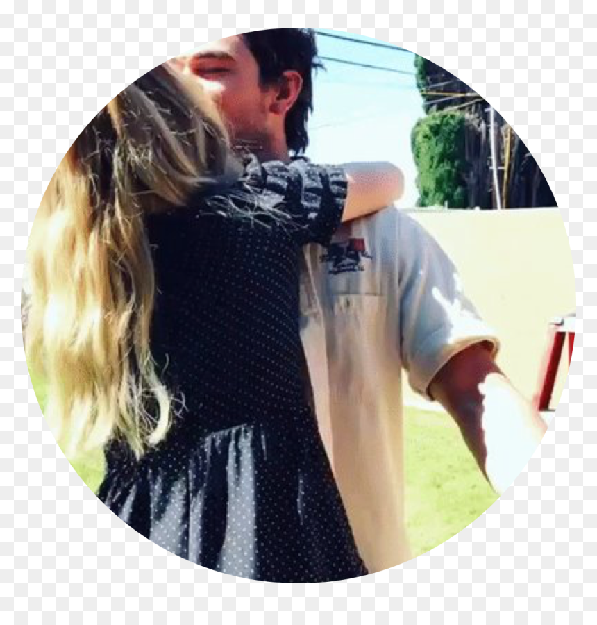 Lili Reinhart And Kj Apa Hug, HD Png Download - lili reinhart png