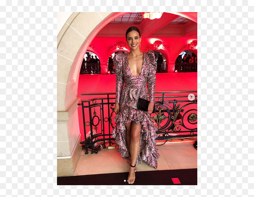 Ophélie Meunier Sexy, HD Png Download - cleavage png