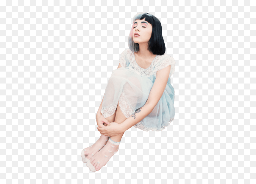 Melanie Martinez Sitting, HD Png Download - melanie martinez png