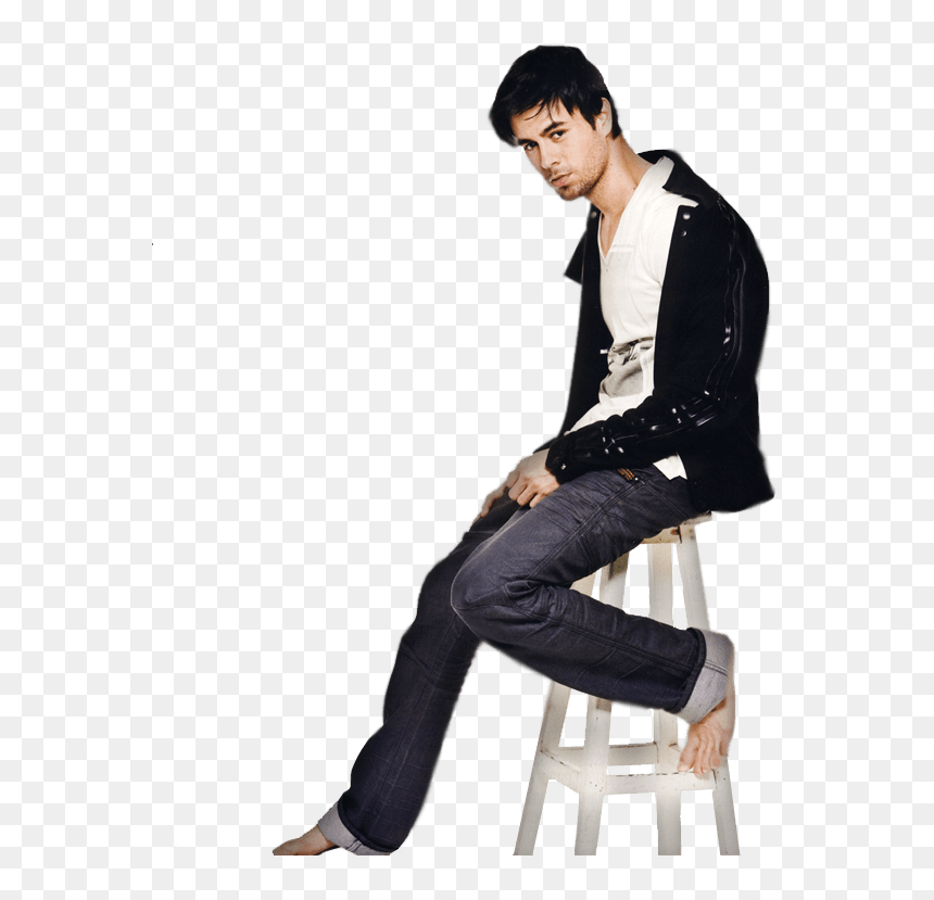 Enrique Iglesias Sitting - Enrique Iglesias Usher Lil Wayne, HD Png Download - enrique iglesias png