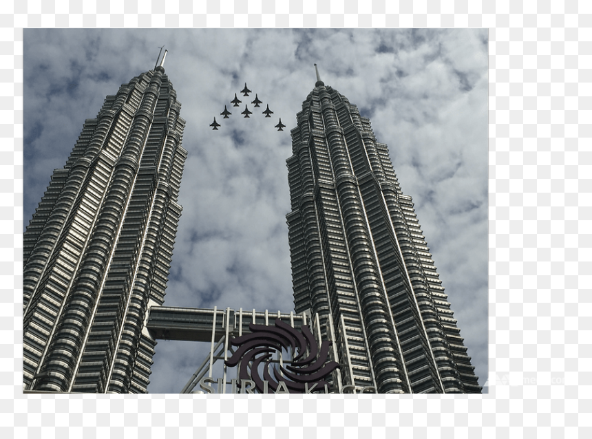 South Korea"s Black Eagles Perform Fly-by Over Kuala - Petronas Twin Towers, HD Png Download - twin towers png